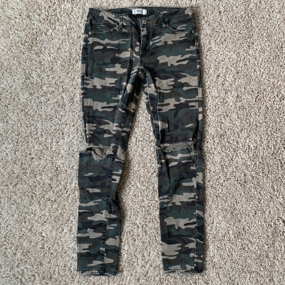 Forever 21 Camo Jean with ripped knee